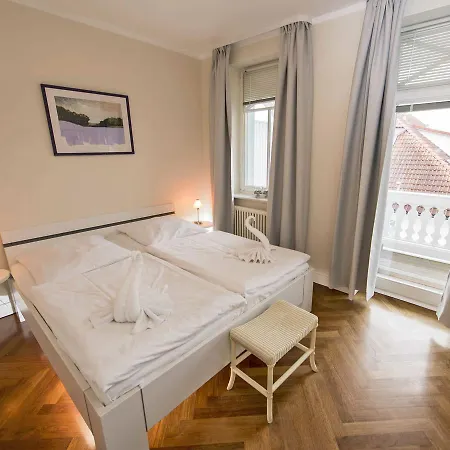 Villa Strandburg In - Wg 10 Mit Balkon Und Meerblick *