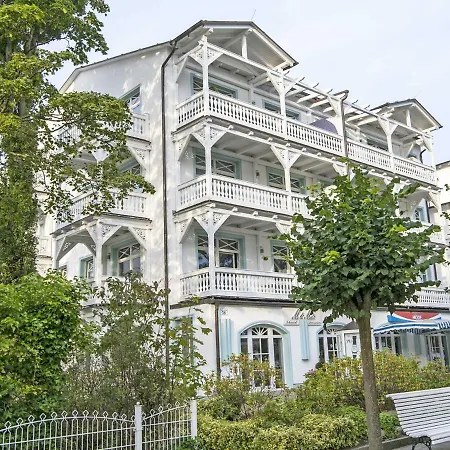 Strandburg In - Wg 10 Mit Balkon Und Meerblick ビンツ